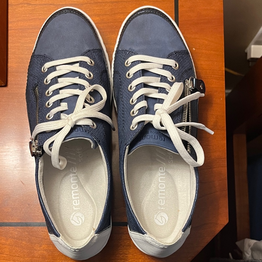Remonte Women's Blue and White Casual Sneakers